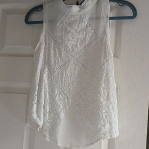 Blue Rain Ivory Lace Sleeveless Top
